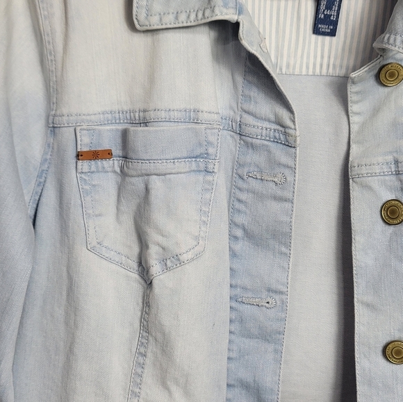 Isaac MizrahiBlue  Women's TRUE DENIM Jean Jacket with Patch Pockets Size 8 - Picture 2 of 9